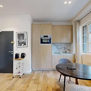 https://351-suite-jean-yves-great-studio-pmr.fr-paris.fr