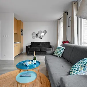 https://161-suite-raphael-beautiful-1-bdr-apt-new.fr-paris.fr